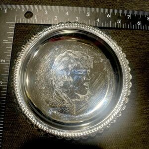 Elvis metal tray. Cute vintage tray. Can be used as ashtray or trinket holder.